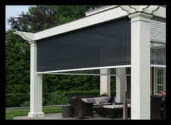 Motorized Screens for The Smart Pergola®