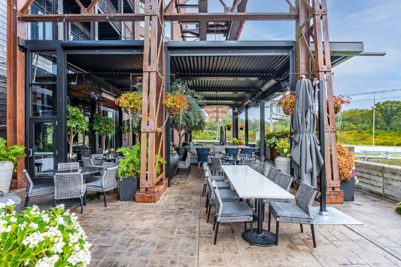 ruth chris steak house commercial outdoor space