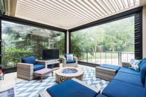 The Smart Pergola vinyl drops side protection